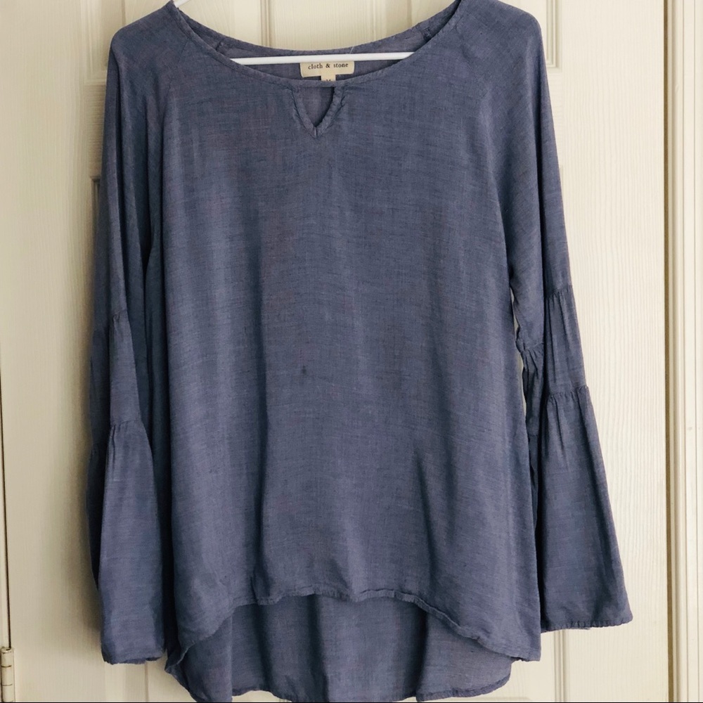 Anthro cloth & stone bell sleeve high low shirt